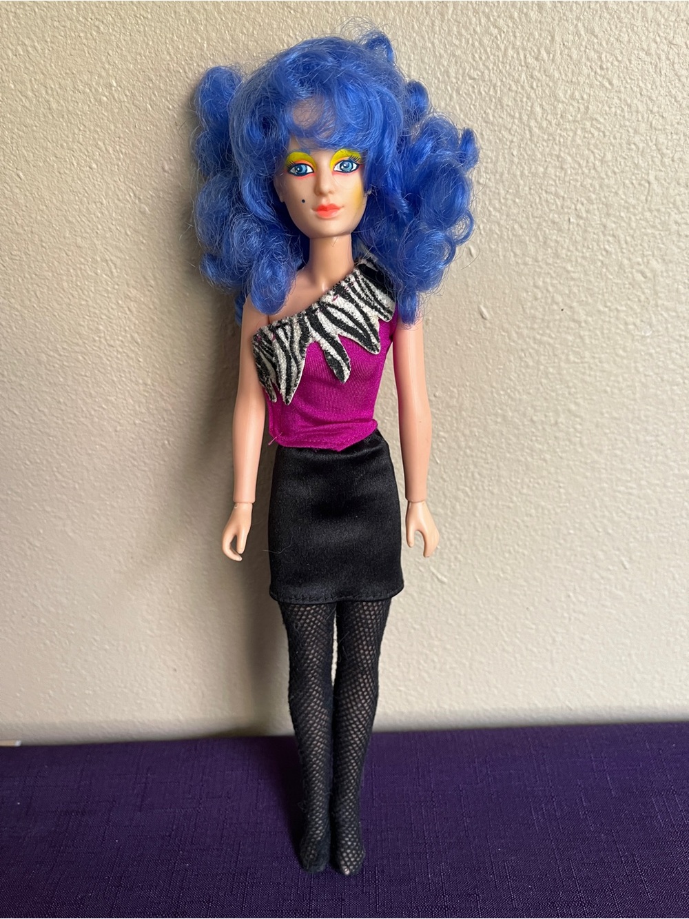 Vintage 1986 Hasbro Jem and the Holograms Stormer Misfits Doll Blue Hair